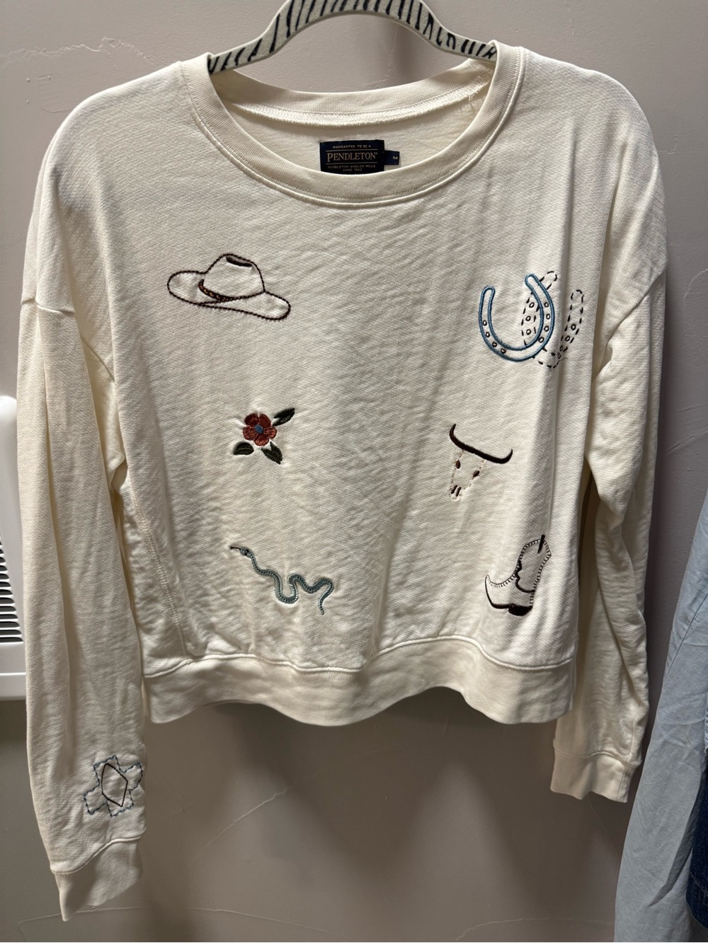 Pendleton Cream Embroidered Crewneck - Picture 2 of 5